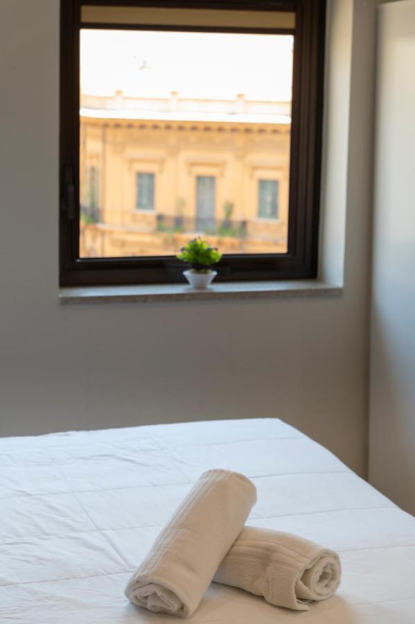 Ruggero Settimo - Room & Suite Palermo Eksteriør bilde
