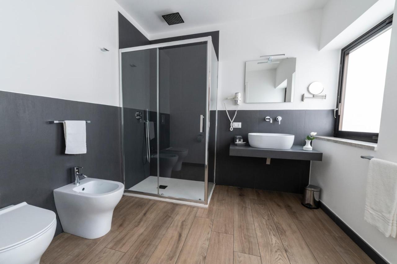 Ruggero Settimo - Room & Suite Palermo Eksteriør bilde